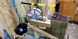 Mechanical drive for sledgehammer