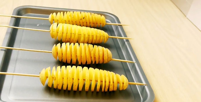 How to cut potatoes into spirals with a regular knife