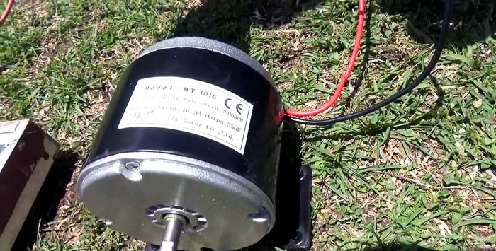 Hur man gör en soldriven pump för att vattna din trädgård