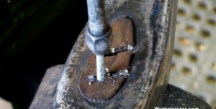 How to remove worn wedges and reattach the ax head to the ax handle