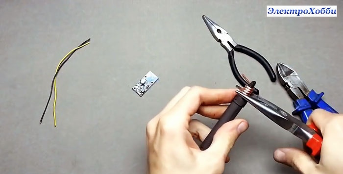 Life hack om hvordan man lodder små dele med en loddekolbe med en tyk spids