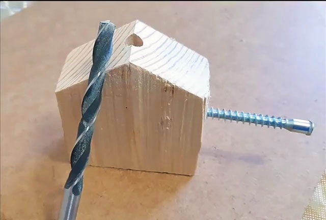 Comment fabriquer rapidement un appareil pour affûter les forets