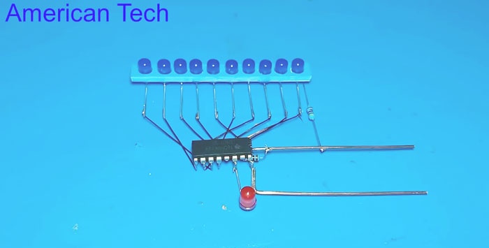 De eenvoudigste looplichten op slechts één chip zonder programmeren