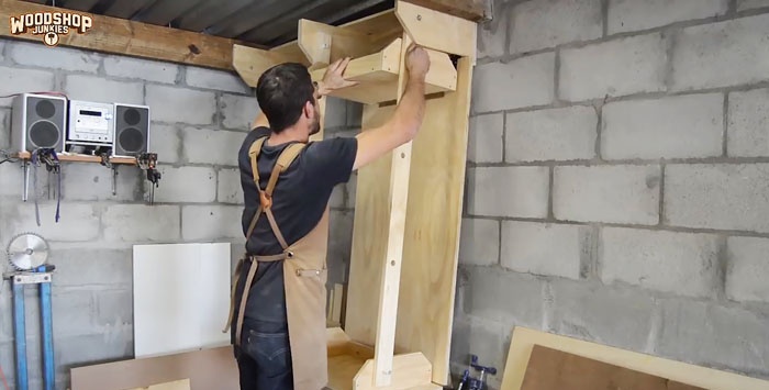 Wie man Hängeregale in einer Garage oder Werkstatt herstellt, die keinen Platz beanspruchen