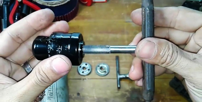 Hvordan man installerer en borepatron på en vinkelsliber, og hvorfor det kan være nyttigt
