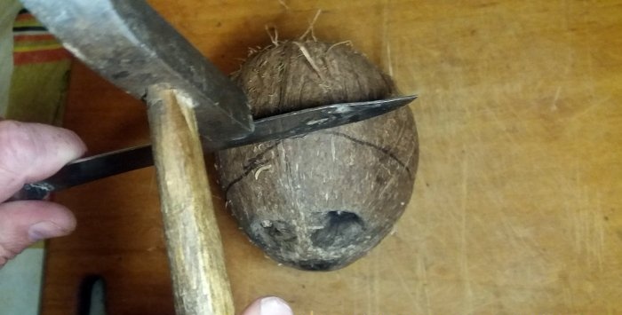 Cum să bati o nucă de cocos