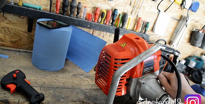 Do-it-yourself motor drill mula sa trimmer