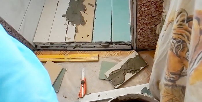 Hoe je snel en betrouwbaar een drempel voor een balkon kunt maken van overgebleven gipsplaat en tegels