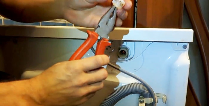 Како да решите проблеме са испирањем праха из машине за прање веша