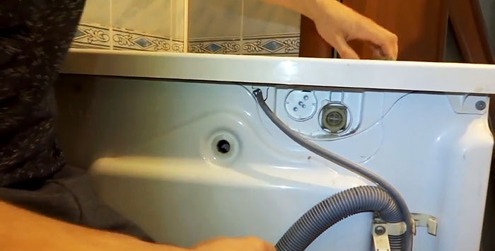 วิธีแก้ปัญหาการชะล้างผงออกจากเครื่องซักผ้า