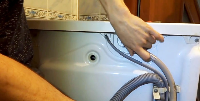 How to fix problems with powder flushing from a washing machine