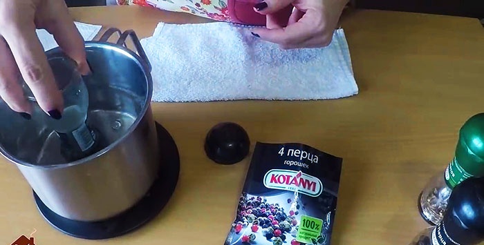 Paano Mag-refill ng Disposable Spice Grinder