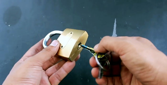 Πώς να δημιουργήσετε ένα διπλό κλειδί σε 2 λεπτά
