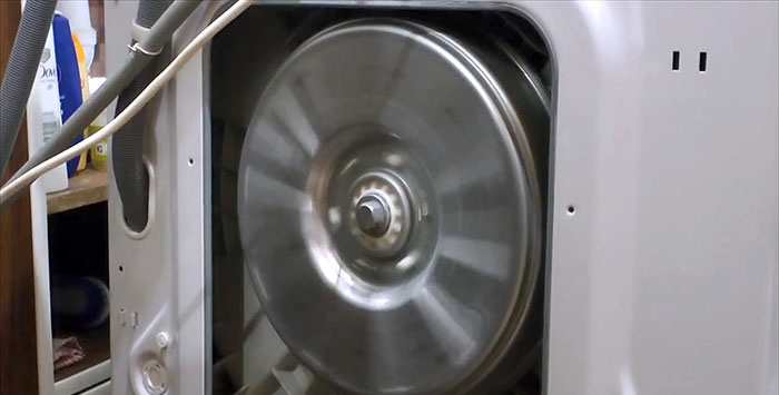 Проверавамо грејне елементе машине за прање веша пре и после употребе лимунске киселине