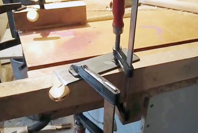 Jak zrobić rączkę łopaty za pomocą wiertarki elektrycznej
