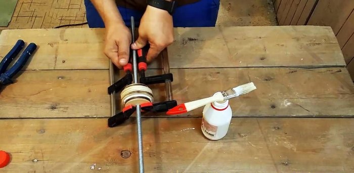 Jak vyrobit jednoduchý truhlářský svěrák na pracovní stůl