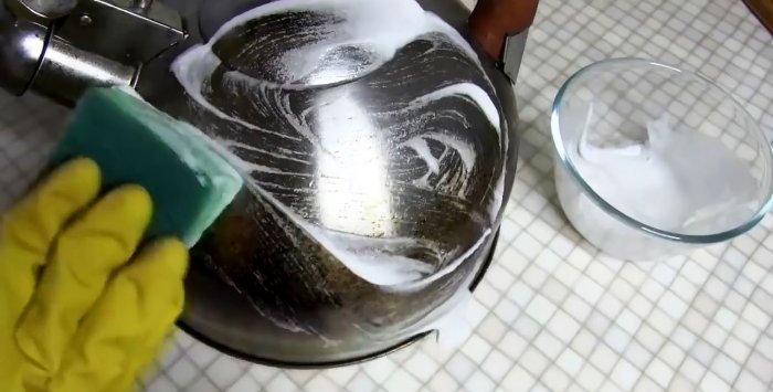 Como limpar pratos de depósitos de carbono e gordura em 10 minutos - faça um super limpador com suas próprias mãos