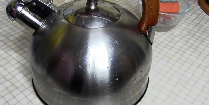 Cách làm sạch bát đĩa khỏi cặn carbon và dầu mỡ trong 10 phút - tự làm một chiếc máy siêu sạch hơn