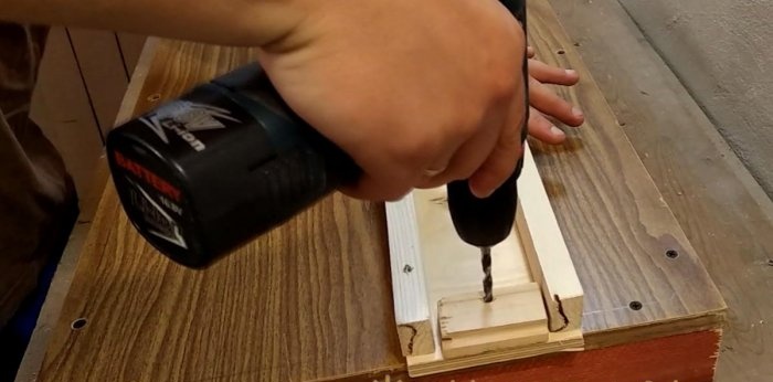 Homemade stand para sa isang jigsaw - isang aparato para sa isang perpektong hiwa