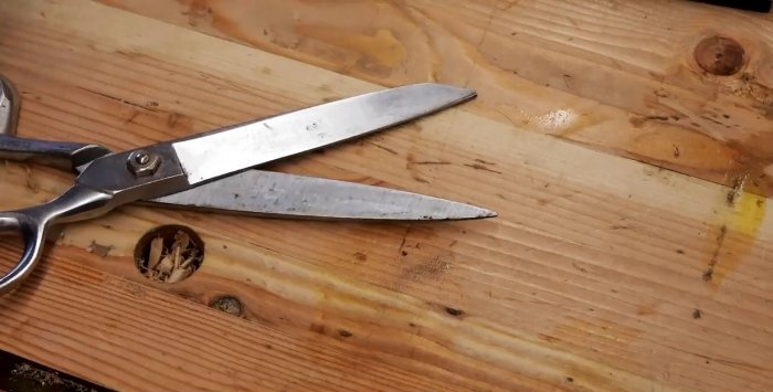 How professionals sharpen and maintain scissors