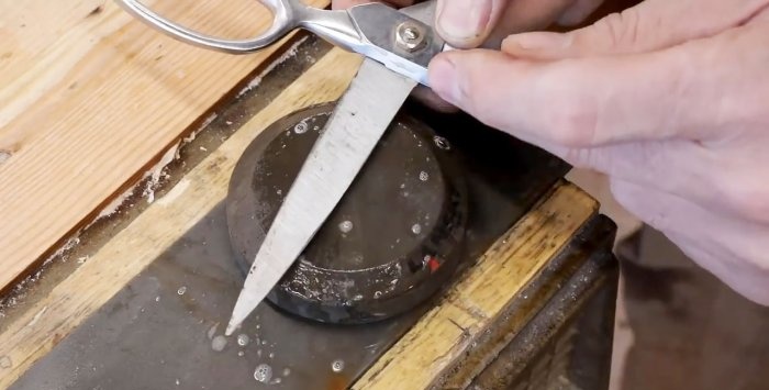 How professionals sharpen and maintain scissors