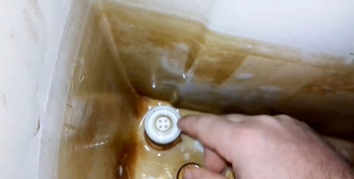 A quick and 100 way to fix a leaking toilet cistern