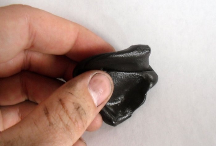 Cum să dai proprietăți magnetice gumei de mestecat de mână sau plastilinei inteligente
