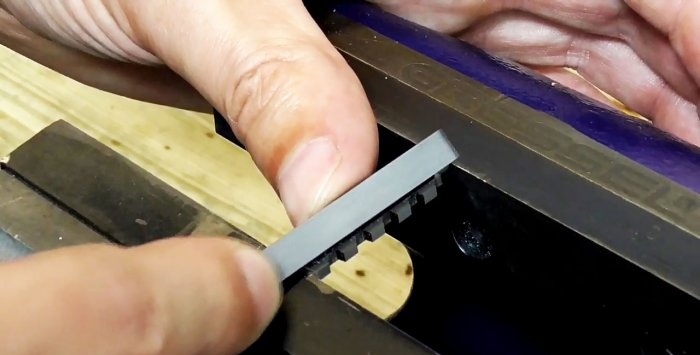 Come trasformare un chiavistello in una serratura a combinazione