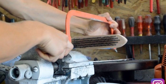 How to expand the functionality of a trimmer with brushes