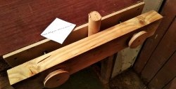 Cara membuat maksiat tukang kayu yang mudah untuk meja kerja