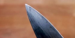 3 طرق ميسورة التكلفة لشحذ سكين المطبخ