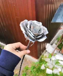 Trandafir DIY din tablă de oțel