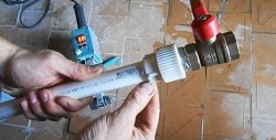 How to solder a polypropylene pipe when water is flowing