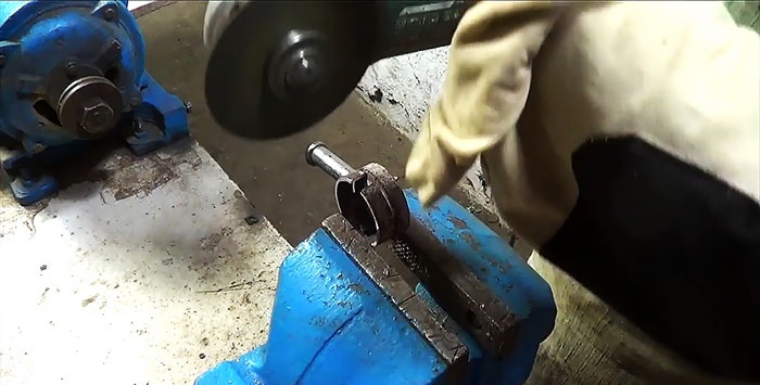 Udělej si sám elektrická pila na železo z brusky