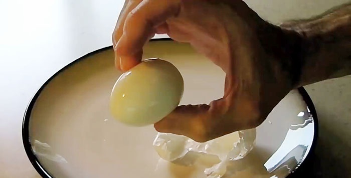 วิธีต้มไข่ให้ปอกเปลือกง่ายและรวดเร็ว
