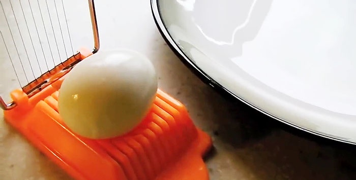 How to boil eggs so they peel quickly and easily