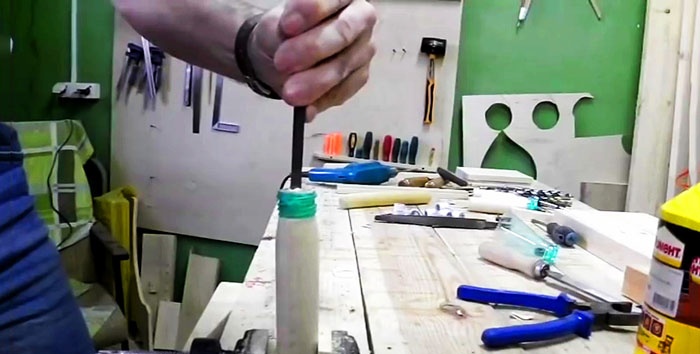 Ako vyrobiť pevné rukoväte pilníkov pomocou plastovej fľaše