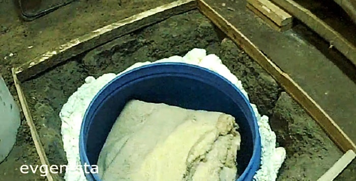 Kā izveidot mini pagrabu no mucas vasarnīcas garāžā