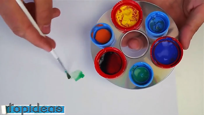 Three ideas for crafts made from plastic bottle caps