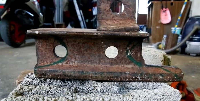 How to make an anvil from an old piece of rail