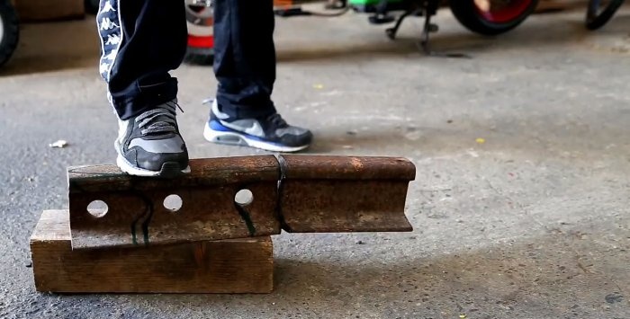 Comment fabriquer une enclume à partir d'un vieux morceau de rail