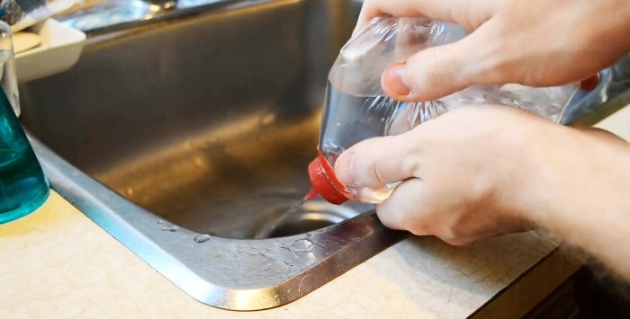 Como fazer um dispensador com tampa de garrafa de plástico e casos de uso