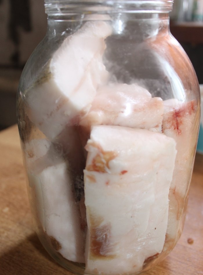 How to pickle lard in brine