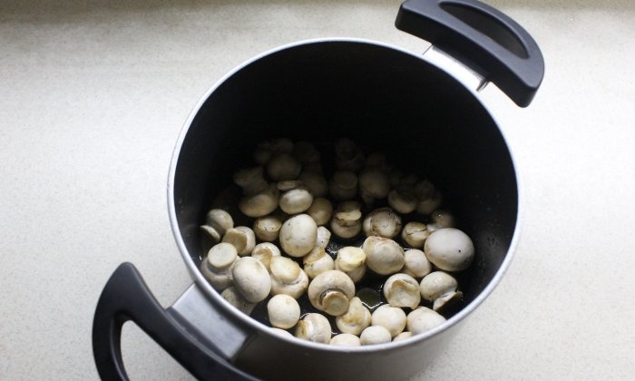 Cómo cocinar champiñones marinados en 15 minutos.
