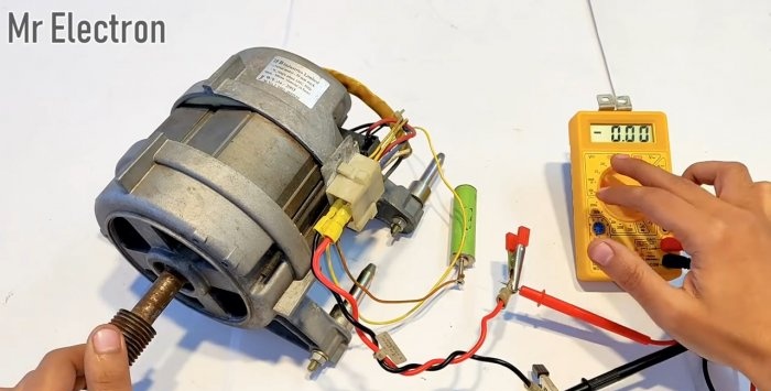 Hogyan lehet a mosógép motorját 220 V-os generátorrá alakítani