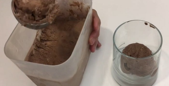 How to make homemade ice cream simply and deliciously