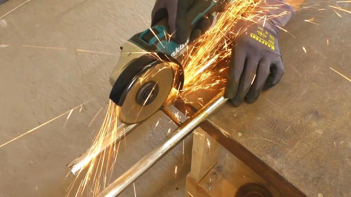 Tumayo para sa isang angle grinder na ginawa mula sa hawakan ng bisikleta ng mga bata