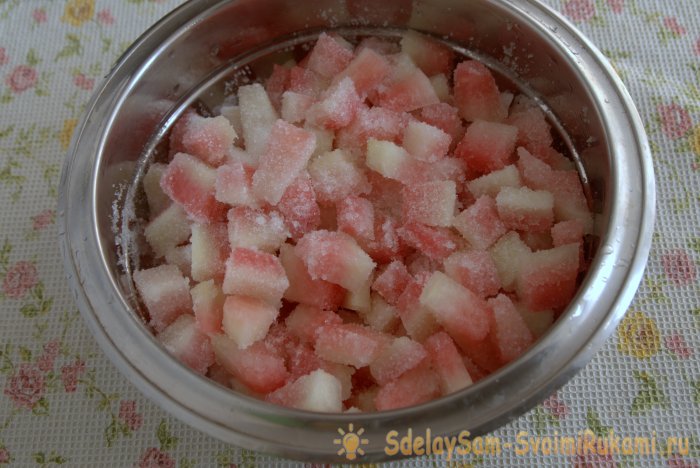 Geléia de melancia muito simples e deliciosa para o inverno