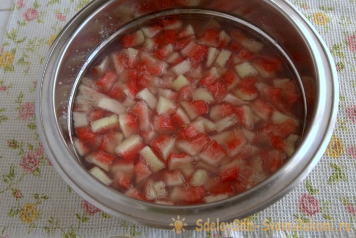 Sehr einfache und leckere Wassermelonenmarmelade für den Winter