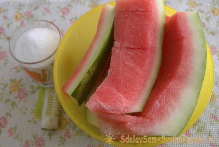 Veľmi jednoduchý a lahodný melónový džem na zimu